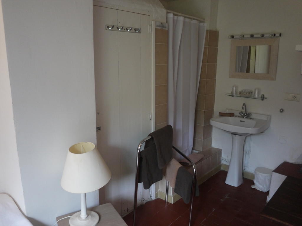 Auberge Des Seguins Buoux Room photo